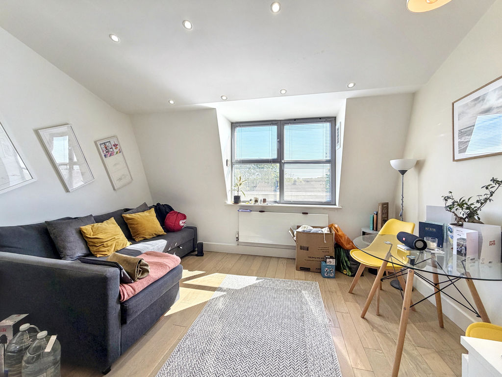 Living Room- click for photo gallery
